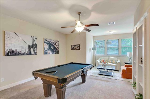 39 Wading Pond, The Woodlands, TX 77375