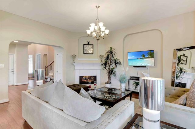 39 Wading Pond, The Woodlands, TX 77375
