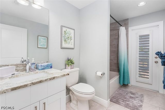 1702 SE 1st TER, Cape Coral, FL 33990