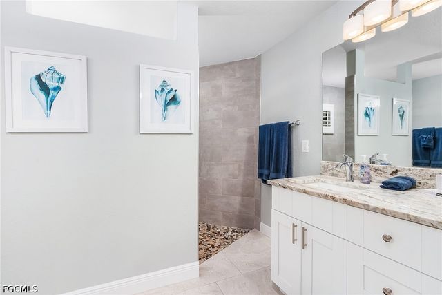 1702 SE 1st TER, Cape Coral, FL 33990