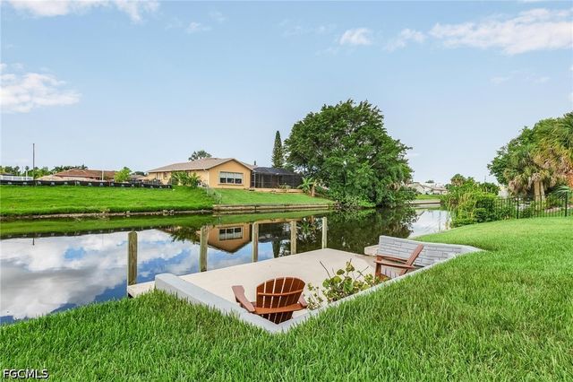 1702 SE 1st TER, Cape Coral, FL 33990