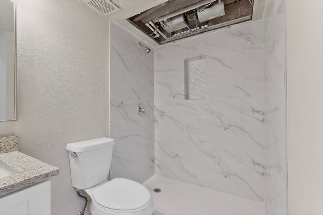 948 Carom Way, Dallas, TX 75217