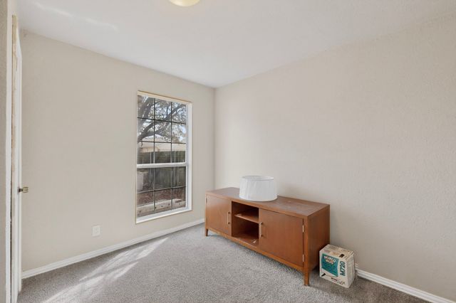 948 Carom Way, Dallas, TX 75217