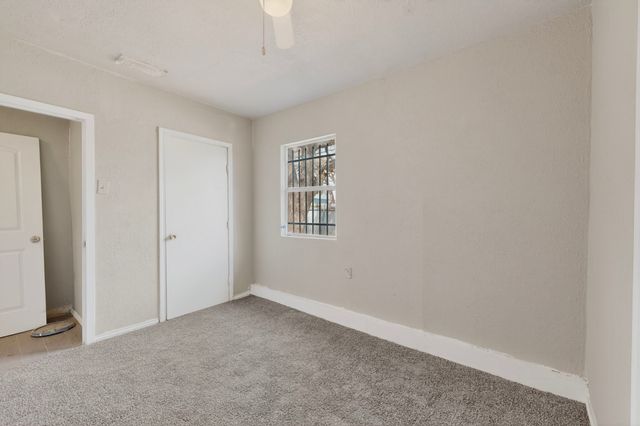 948 Carom Way, Dallas, TX 75217