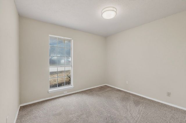 948 Carom Way, Dallas, TX 75217