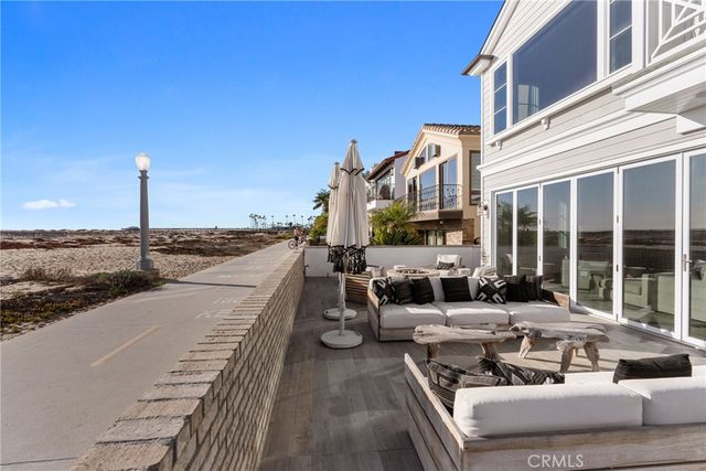 1215 E Balboa, Newport Beach, CA 92661