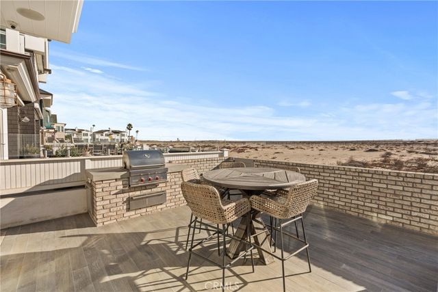 1215 E Balboa, Newport Beach, CA 92661