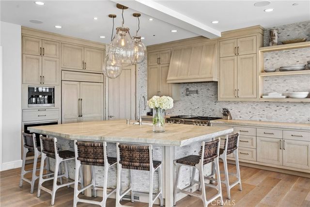 1215 E Balboa, Newport Beach, CA 92661