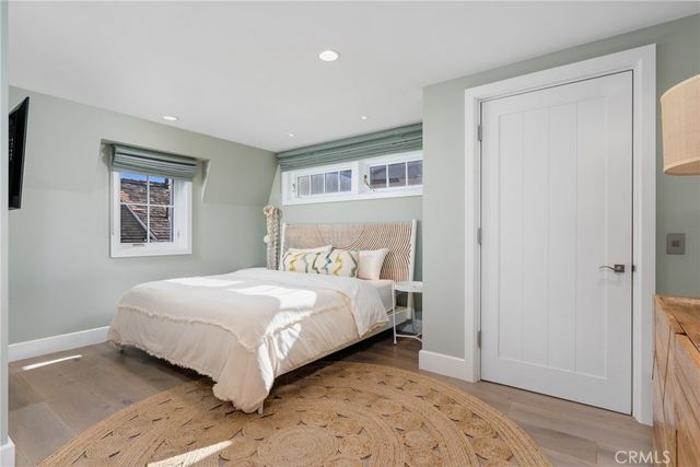 1215 E Balboa, Newport Beach, CA 92661