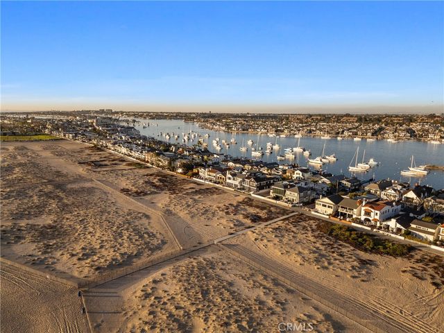 1215 E Balboa, Newport Beach, CA 92661