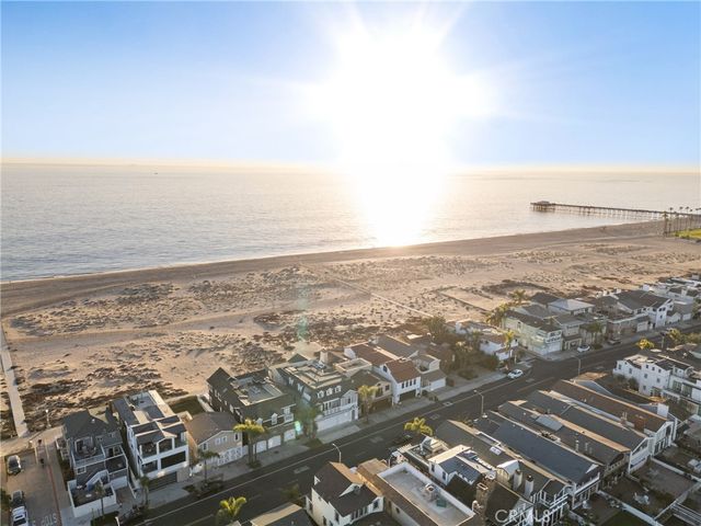 1215 E Balboa, Newport Beach, CA 92661