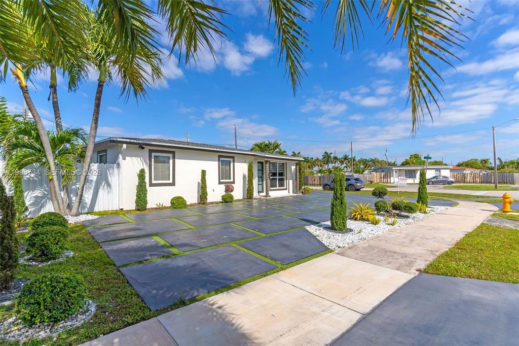 5100 SW 116th Ave, Miami, FL 33165