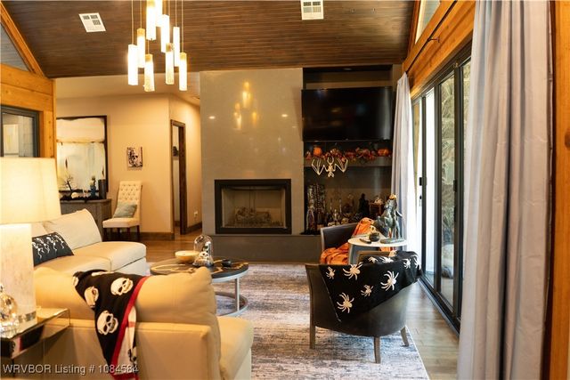 18288 Benson Lane, Heavener, OK 74937