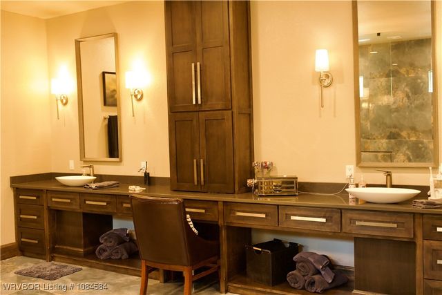 18288 Benson Lane, Heavener, OK 74937