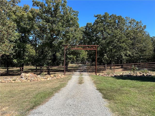 18288 Benson Lane, Heavener, OK 74937