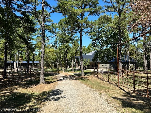 18288 Benson Lane, Heavener, OK 74937