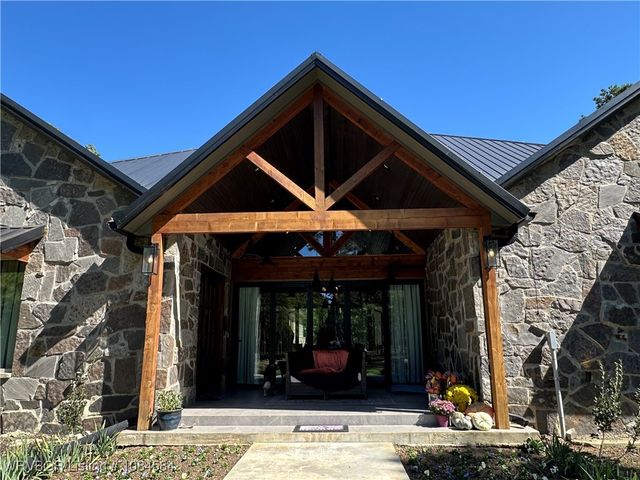 18288 Benson Lane, Heavener, OK 74937