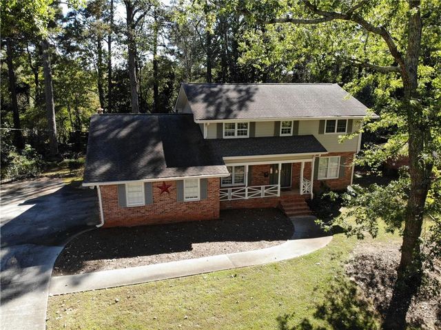 5781 Four Winds SW Drive, Lilburn, GA 30047
