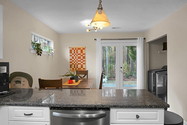 2200 Kings Gate Lane, Mount Pleasant, SC 29466