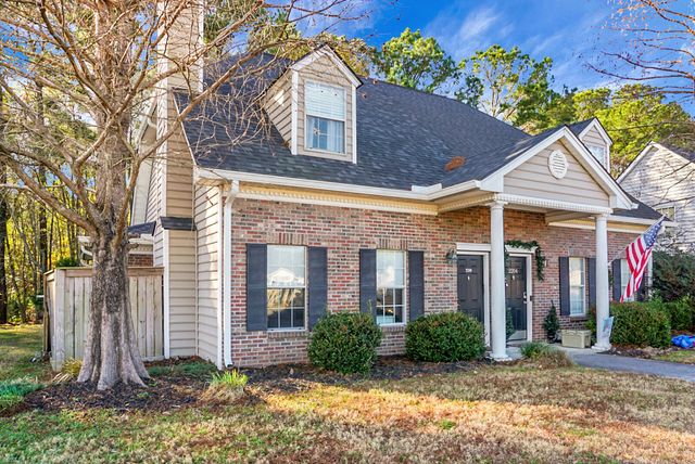 2200 Kings Gate Lane, Mount Pleasant, SC 29466