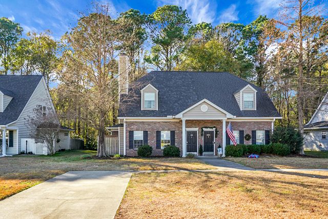 2200 Kings Gate Lane, Mount Pleasant, SC 29466