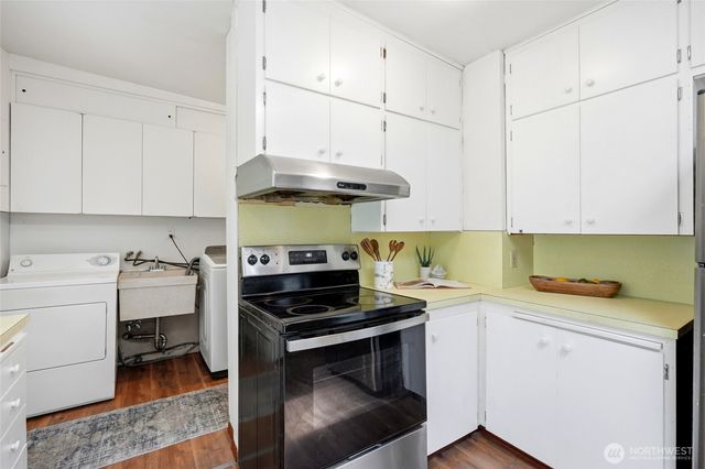 17056 26th Avenue NE, Lake Forest Park, WA 98155