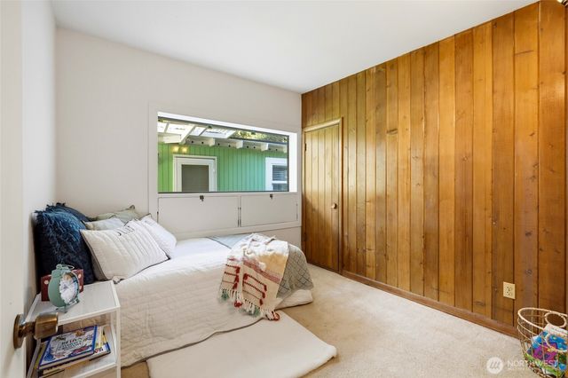 17056 26th Avenue NE, Lake Forest Park, WA 98155