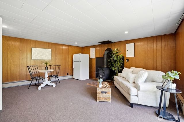 17056 26th Avenue NE, Lake Forest Park, WA 98155