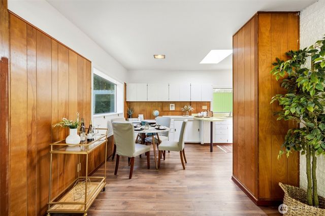 17056 26th Avenue NE, Lake Forest Park, WA 98155