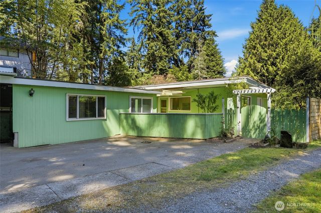 17056 26th Avenue NE, Lake Forest Park, WA 98155
