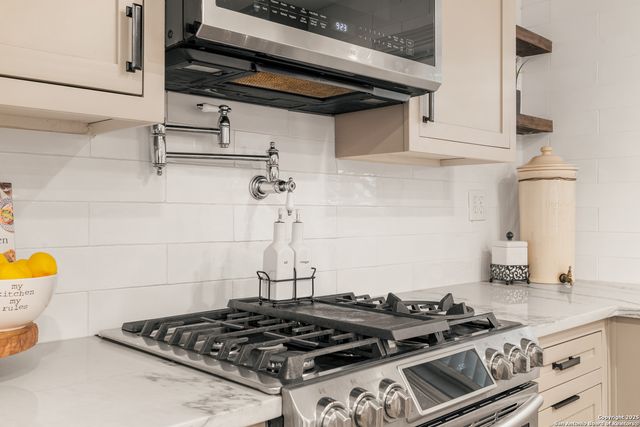 90 Mossy Cup, Shavano Park, TX 78231