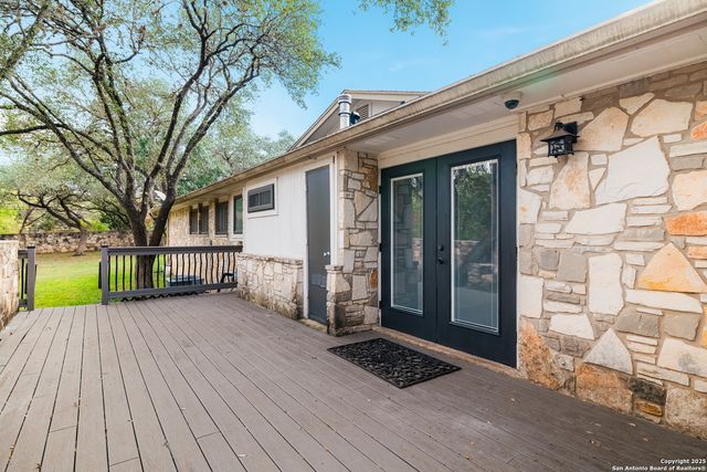 90 Mossy Cup, Shavano Park, TX 78231