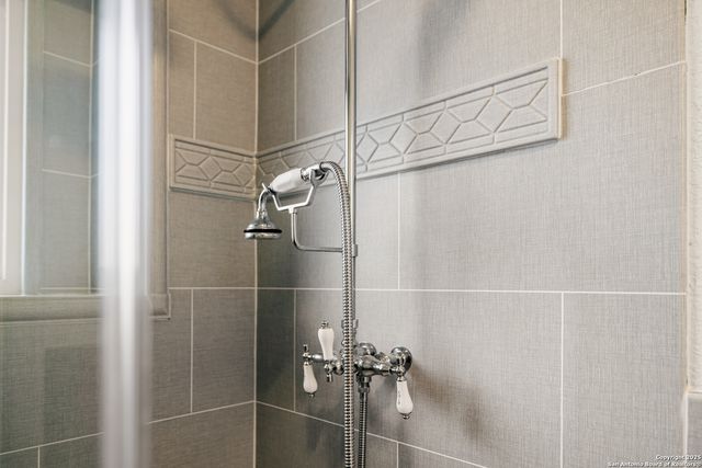 90 Mossy Cup, Shavano Park, TX 78231