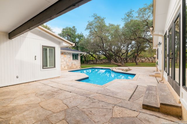 90 Mossy Cup, Shavano Park, TX 78231