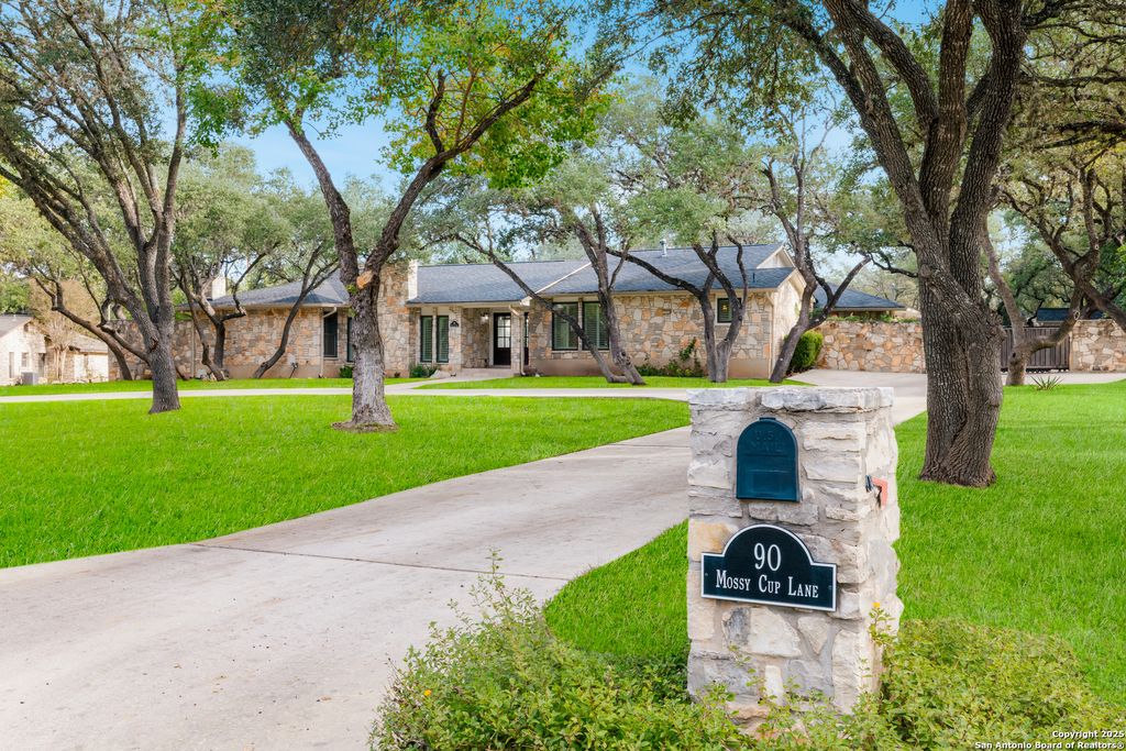 90 Mossy Cup, Shavano Park, TX 78231