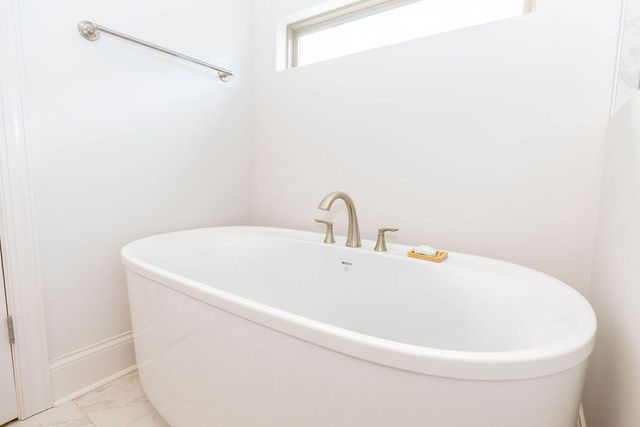 904 Shelburne Way, Nicholasville, KY 40356