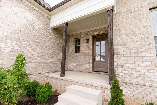 904 Shelburne Way, Nicholasville, KY 40356