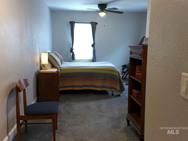 1224 N Michigan Ave, Caldwell, ID 83605