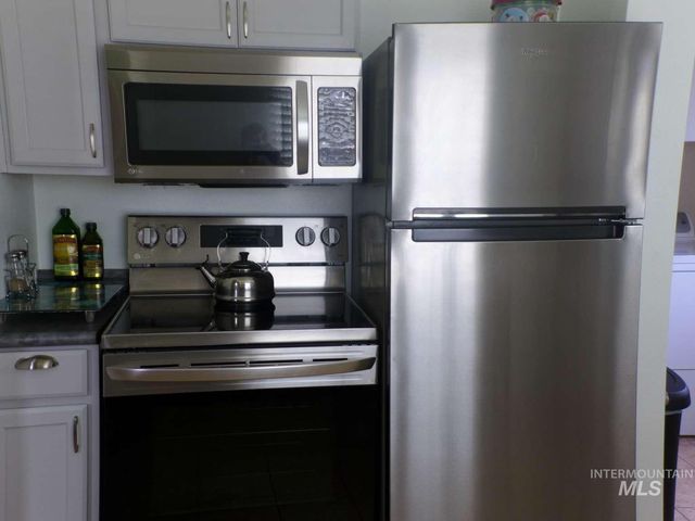 1224 N Michigan Ave, Caldwell, ID 83605