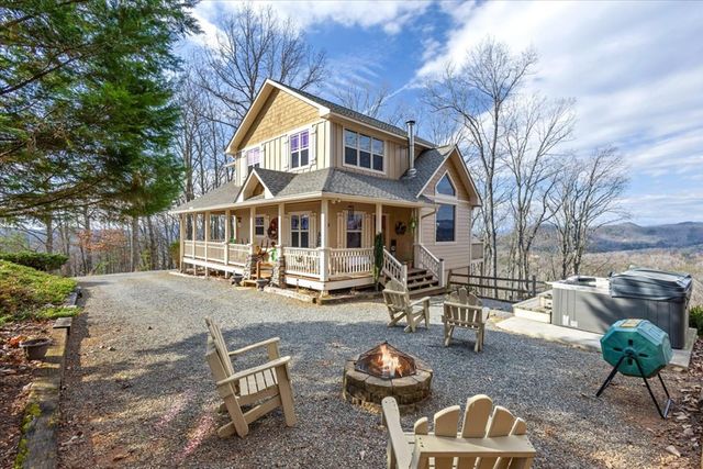 1706 Deer Valley Drive, Warne, NC 28909