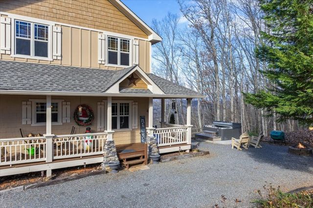 1706 Deer Valley Drive, Warne, NC 28909