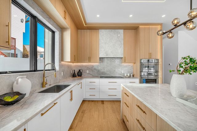 447 Hillside Ave, Needham, MA 02494