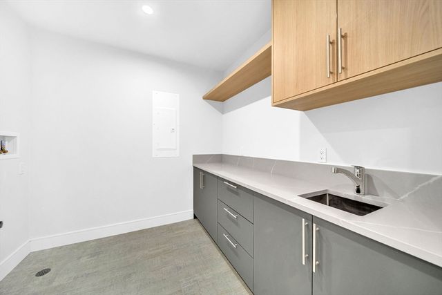 447 Hillside Ave, Needham, MA 02494