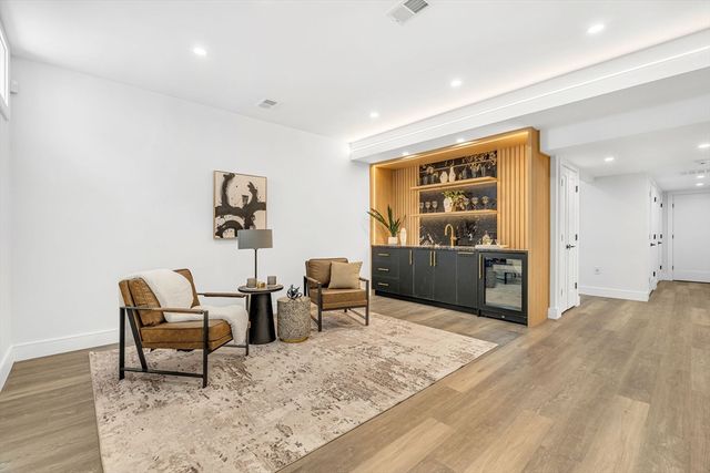 447 Hillside Ave, Needham, MA 02494