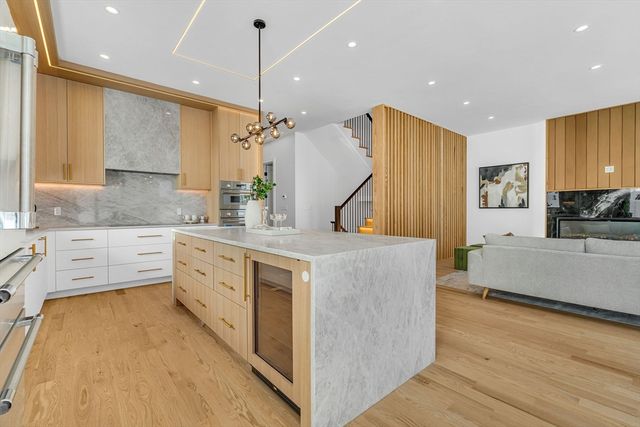 447 Hillside Ave, Needham, MA 02494