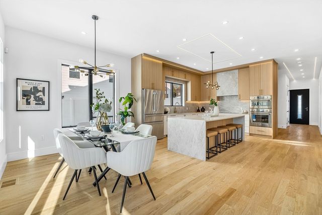 447 Hillside Ave, Needham, MA 02494