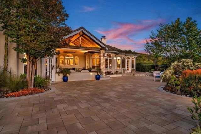 4248 Citrus Drive, Fallbrook, CA 92028
