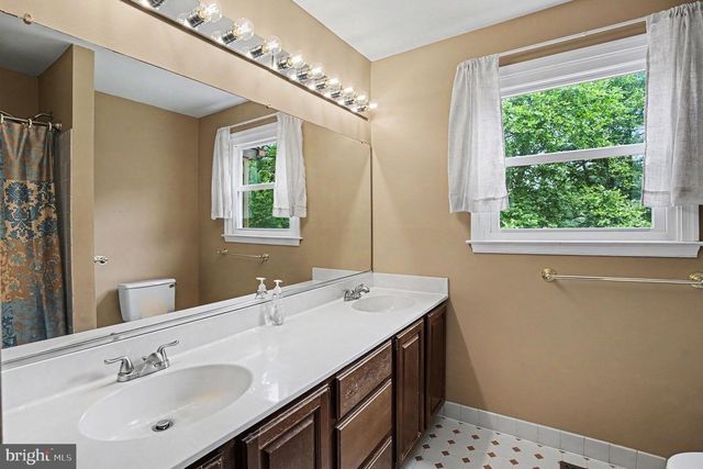 444 VALLEYBROOK RD, Media, PA 19063