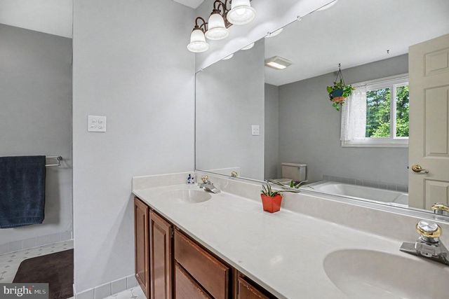 444 VALLEYBROOK RD, Media, PA 19063
