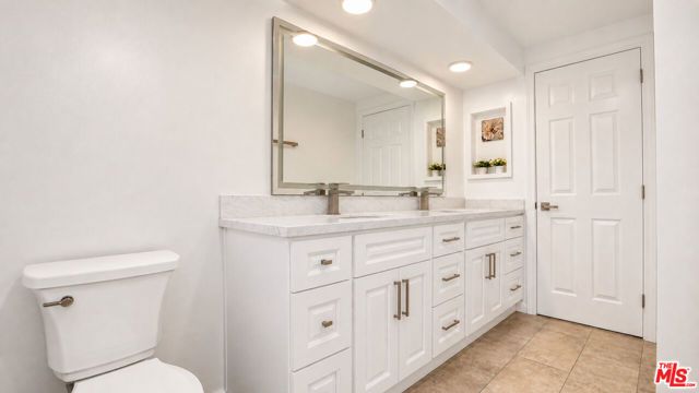 15829 Tupper Street, Los Angeles, CA 91343